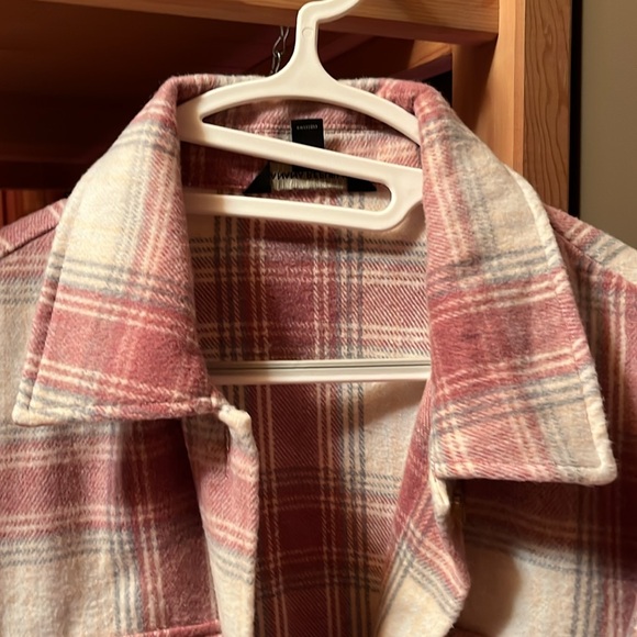 Banana Republic Shacket - Picture 3 of 8